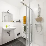Daire Tvl - Modern, Zentral Und Haustierfreundlich In