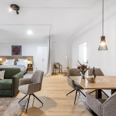Tvl - Modern, Zentral Und Haustierfreundlich In 아파트