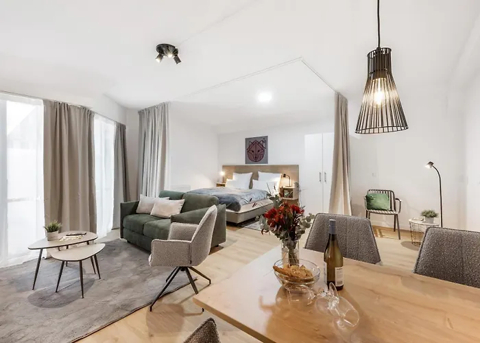Tvl - Modern, Zentral Und Haustierfreundlich In Apartment *